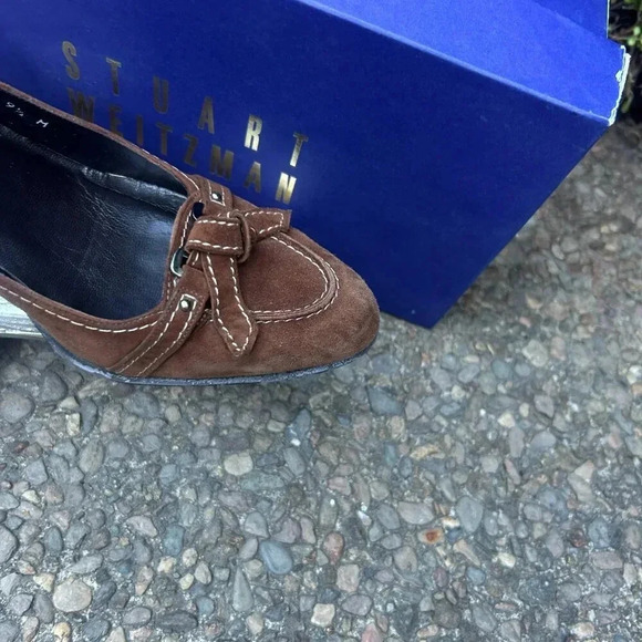 Stuart Weitzman Walnut Brown Suede Stacked Heel Pumps Bow Buckle Size 9.5 - Picture 8 of 11